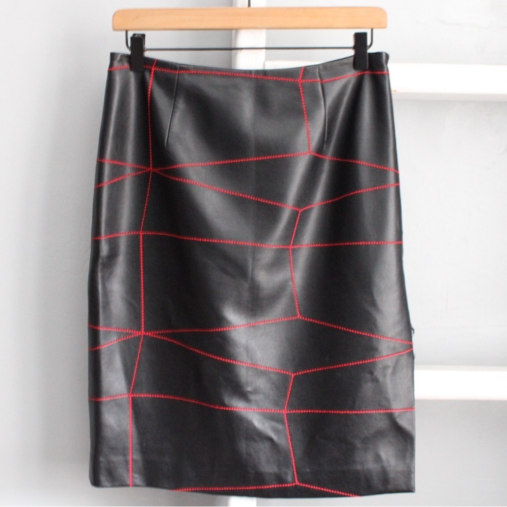 Worth New York Black Faux Leather Red Stitch Pencil Skirt Size 2 / Small